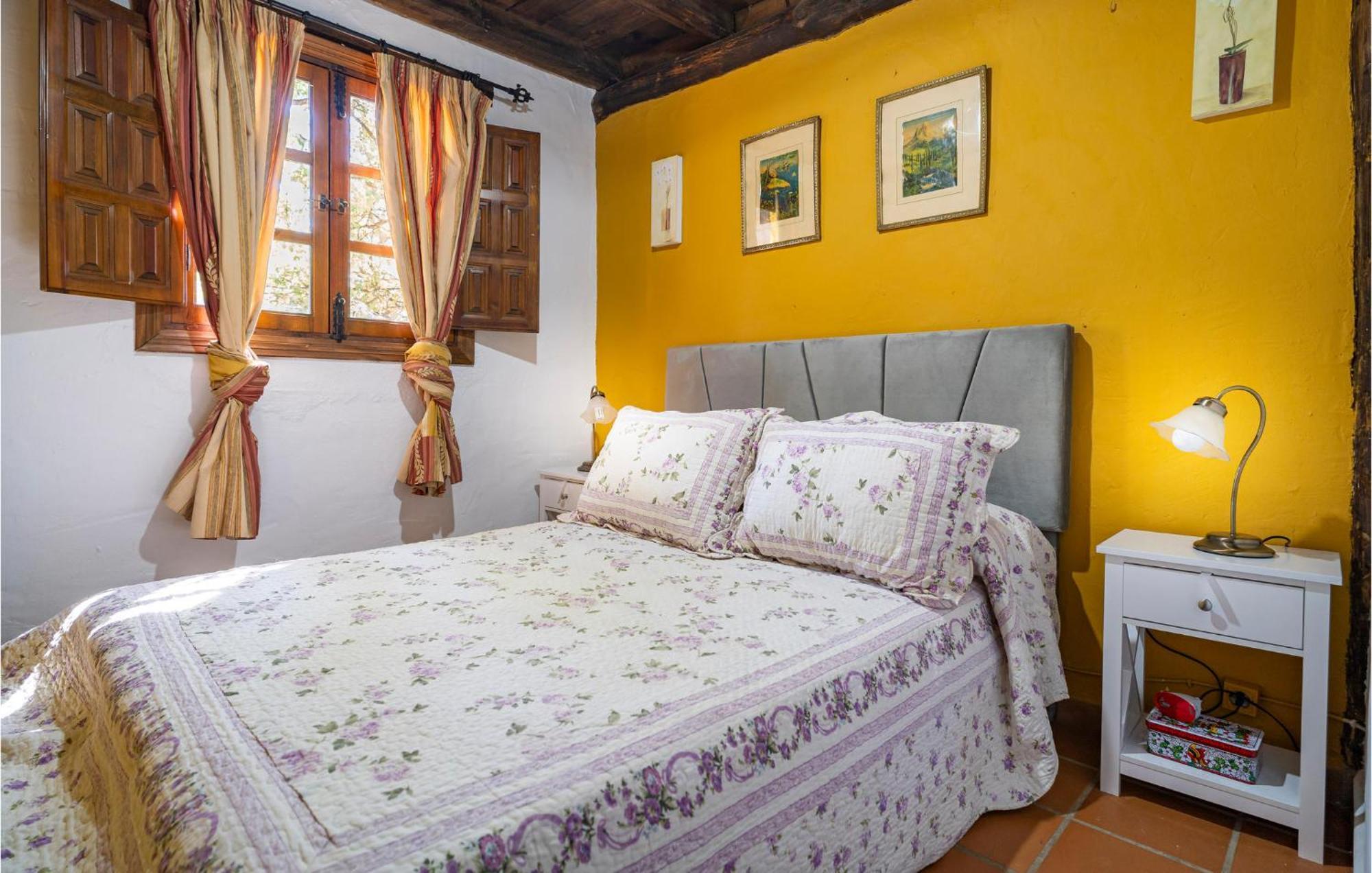 Amazing Cottage In Algatocin With Kitchen Exterior photo