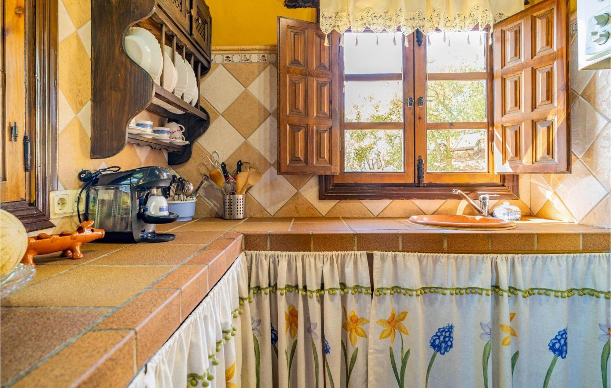 Amazing Cottage In Algatocin With Kitchen Exterior photo